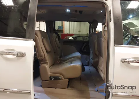 2016 Chrysler Town & Country Touring из США, поврежденный, VIN 2C4RC1BG2GR254193